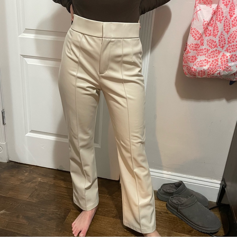 ZARA LEATHER TROUSER 🕊 - Picture 1 of 3